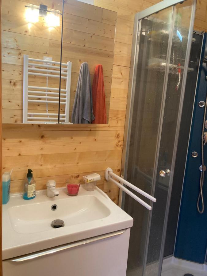 Houdarling Chalet Avec Hammam Sauna Jacuzzi Privatif Nîmes Zewnętrze zdjęcie